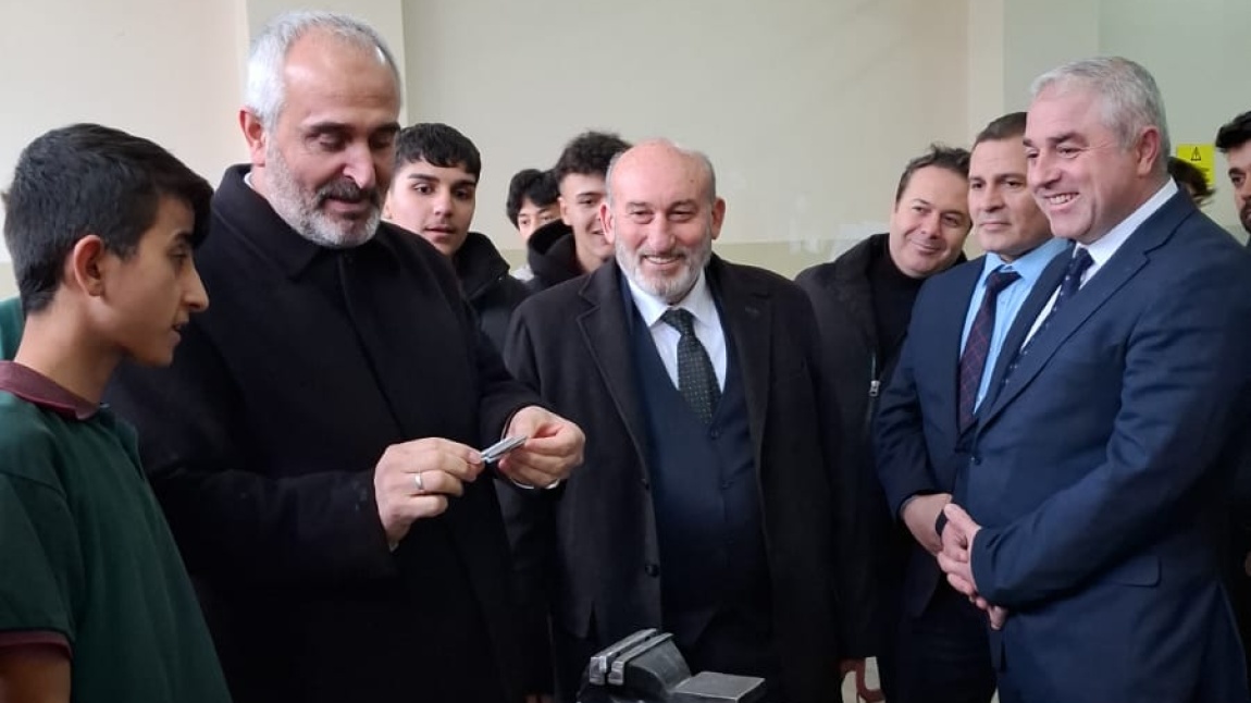 Mesleki ve Teknik Eğitim Genel Müdürümüz Sayın Ali KARAGÖZ' ün Okulumuzu Ziyareti